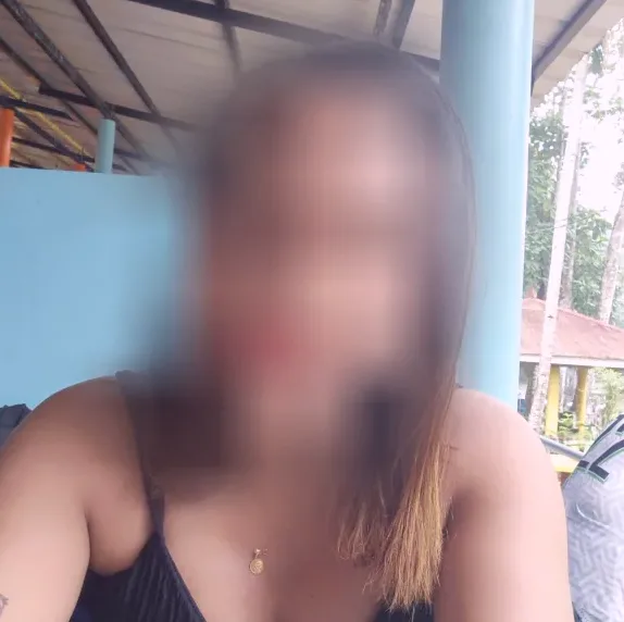 Amira, 34