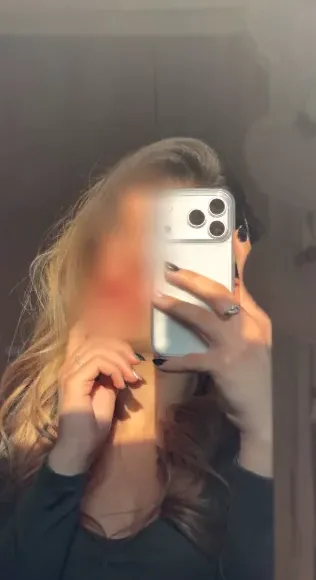 Andrea, 20