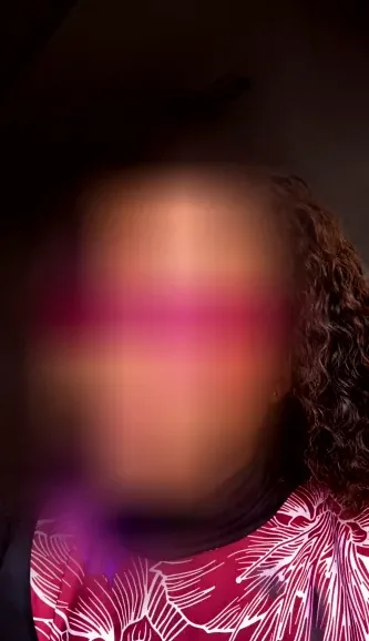 Carla, 25