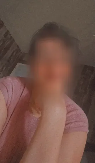 Elif, 27