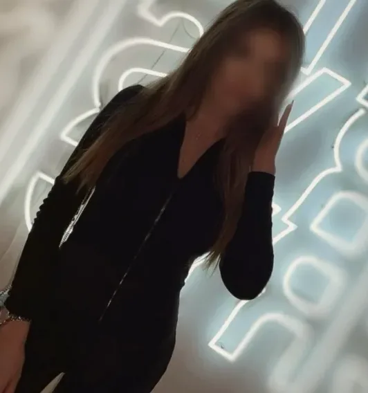 Hanna, 32