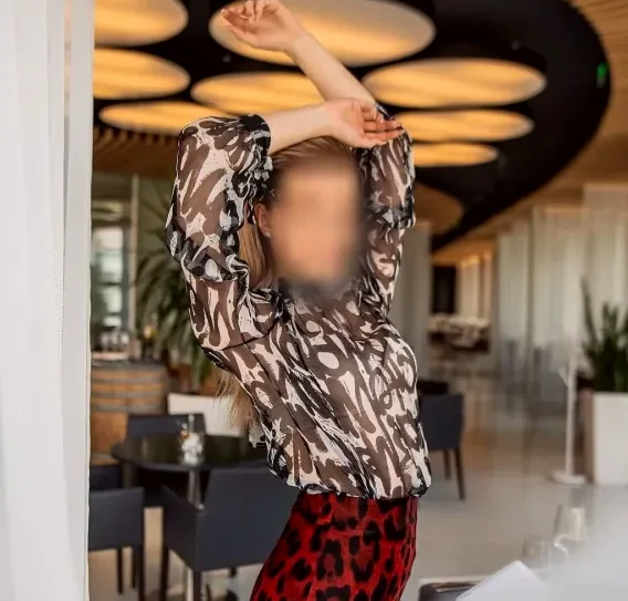 Hannah, 32