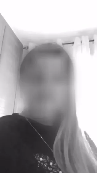 Lara, 40