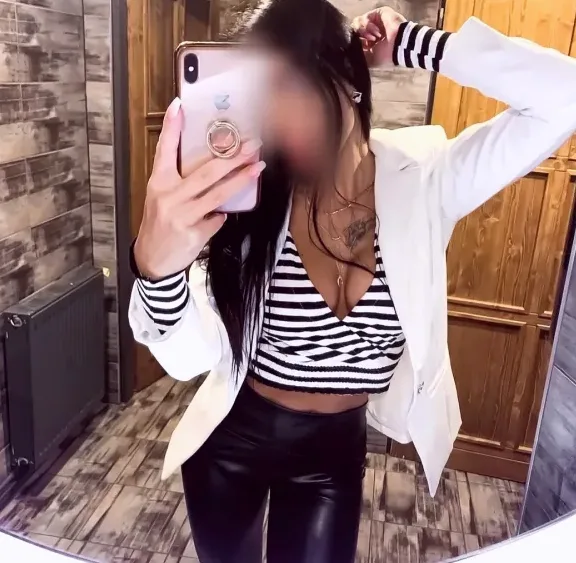 Maren, 34
