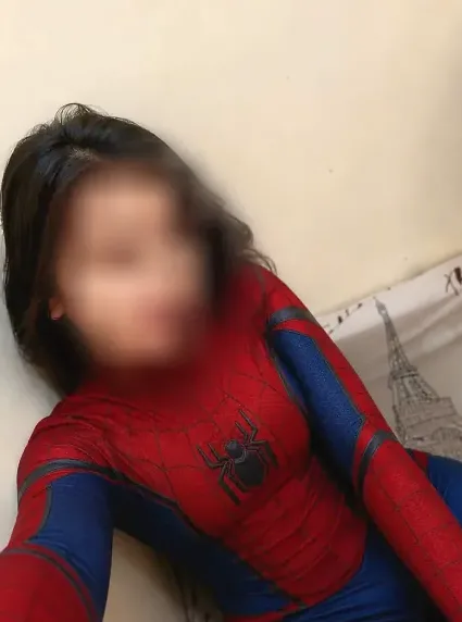 Mira, 25