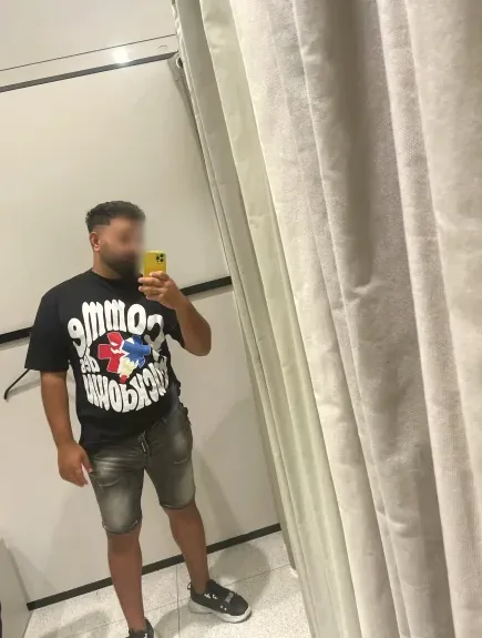 Pia, 25