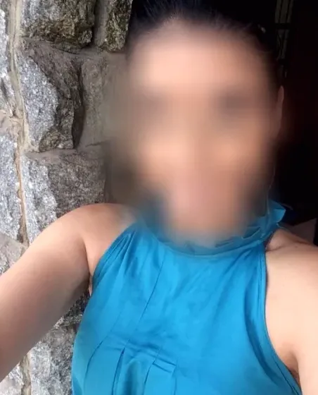 Sandra, 34
