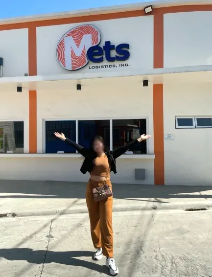 Yasmin, 25